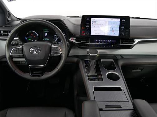 2022 Toyota Sienna XSE 7 Passenger