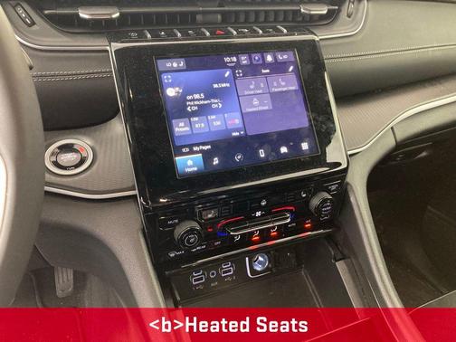 Diamond Black Crystal Pearlcoat 2025 Jeep Grand Cherokee Altitude