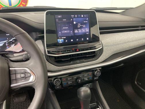Red Hot Pearlcoat 2025 Jeep Compass Latitude