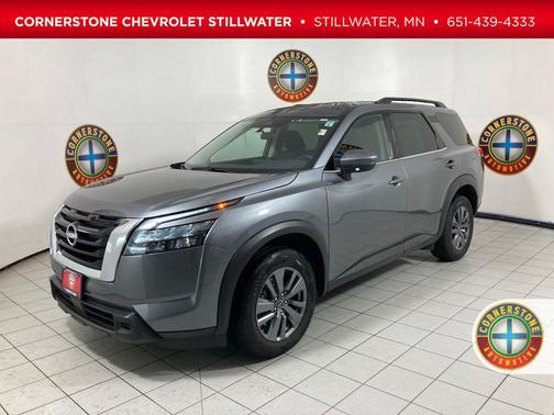 2025 Nissan Pathfinder SV