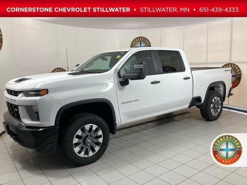 Summit White 2022 Chevrolet Silverado 2500 Custom