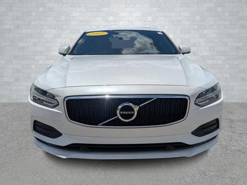 2017 Volvo S90 T5 Momentum