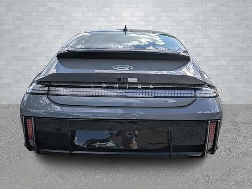 2025 Hyundai IONIQ 6 SE