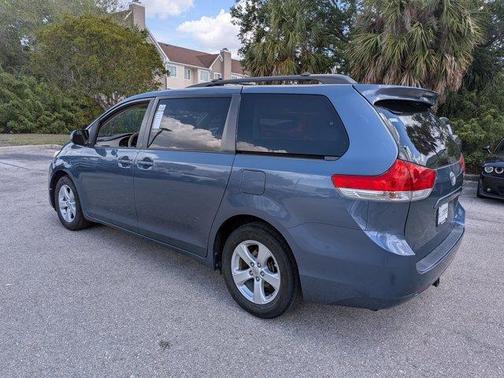 2014 Toyota Sienna LE