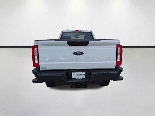 Oxford White 2025 Ford F-350 XL