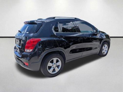 Mosaic Black Metallic 2020 Chevrolet Trax LT