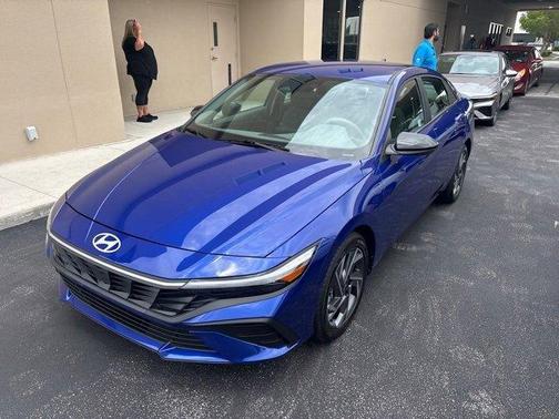 2025 Hyundai ELANTRA SEL Sport