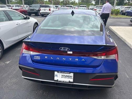 2025 Hyundai ELANTRA SEL Sport