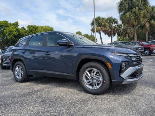 2025 Hyundai TUCSON SE