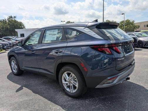 2025 Hyundai TUCSON SE