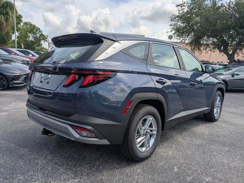 2025 Hyundai TUCSON SE