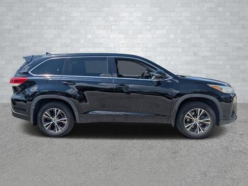 2018 Toyota Highlander LE Plus