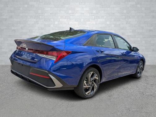 2025 Hyundai ELANTRA HEV SEL Sport