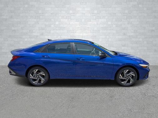2025 Hyundai ELANTRA HEV SEL Sport