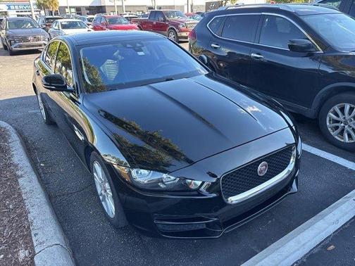 2019 Jaguar XE 25t Premium