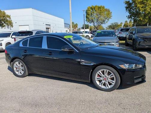 2019 Jaguar XE 25t Premium