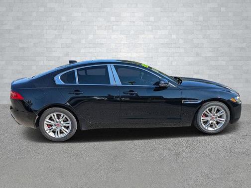 2019 Jaguar XE 25t Premium
