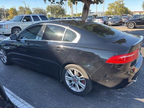 2019 Jaguar XE 25t Premium