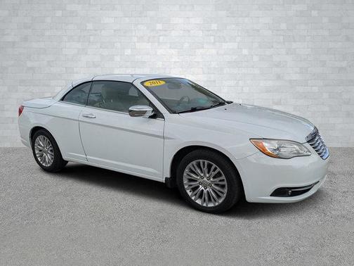 2011 Chrysler 200 Limited