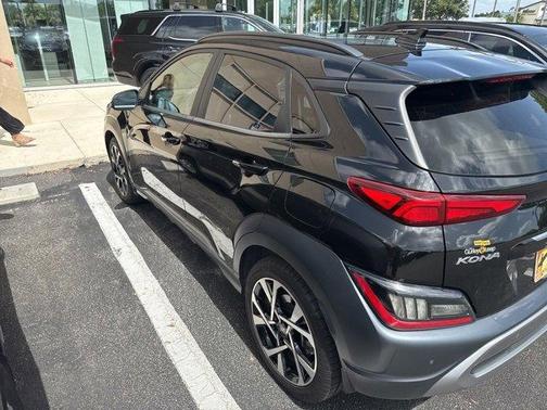 2022 Hyundai KONA Limited