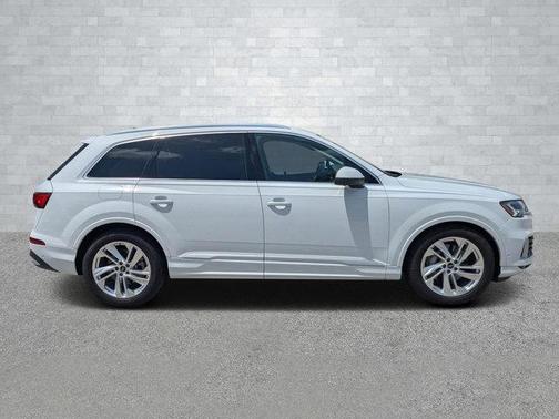 2023 Audi Q7 55 Prestige