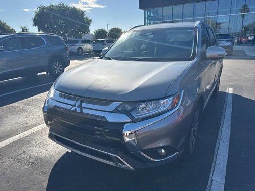 2020 Mitsubishi Outlander SE