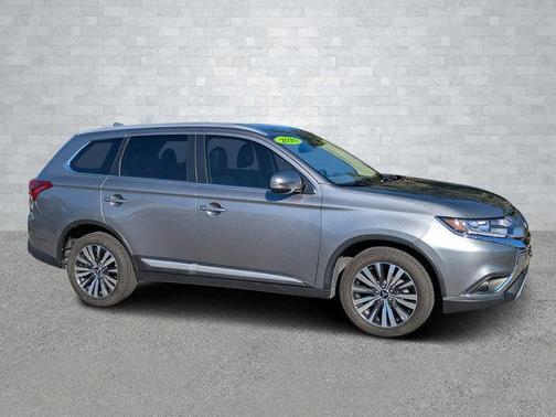 2020 Mitsubishi Outlander SE