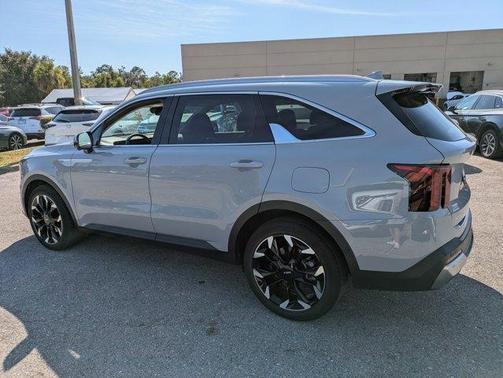 2025 Kia Sorento SX