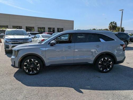 2025 Kia Sorento SX