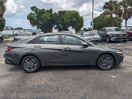 2025 Hyundai ELANTRA HEV Blue
