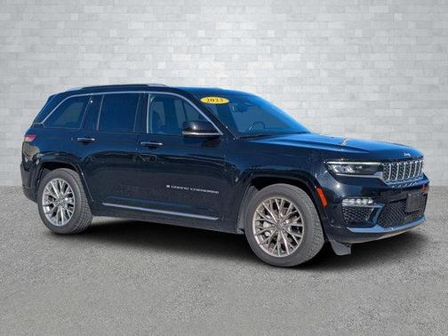 2023 Jeep Grand Cherokee Summit