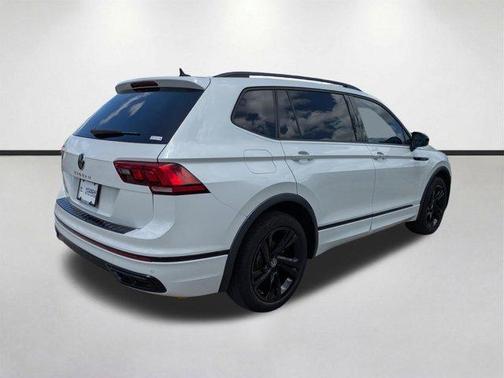 Opal White Pearl Effect 2023 Volkswagen Tiguan 2.0T SE R-Line Black