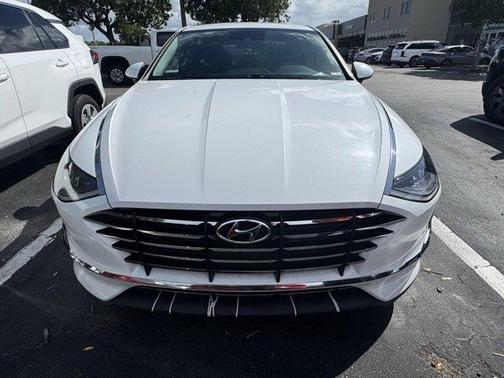 2023 Hyundai SONATA SE