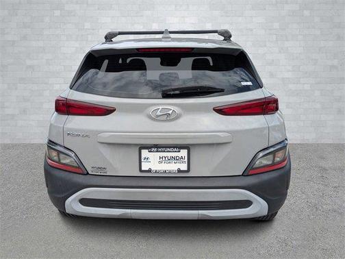 2022 Hyundai KONA SE