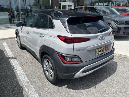 2022 Hyundai KONA SEL
