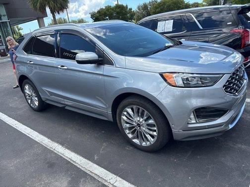 2022 Ford Edge Titanium
