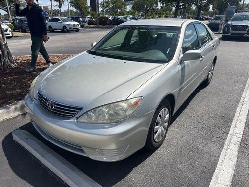 2005 Toyota Camry LE