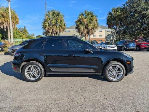 2020 Porsche Macan Base