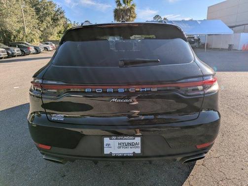 2020 Porsche Macan Base