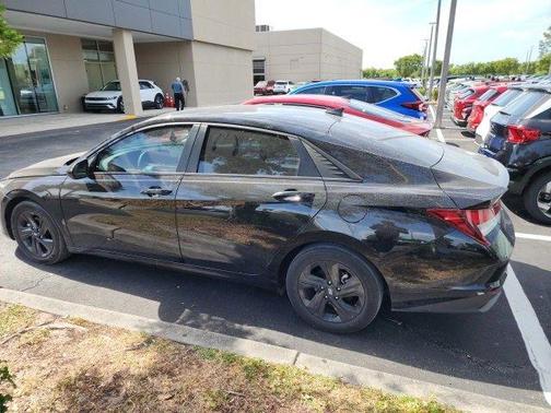 2021 Hyundai ELANTRA SEL