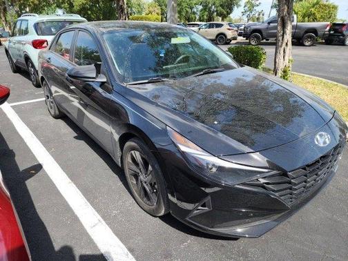 2021 Hyundai ELANTRA SEL
