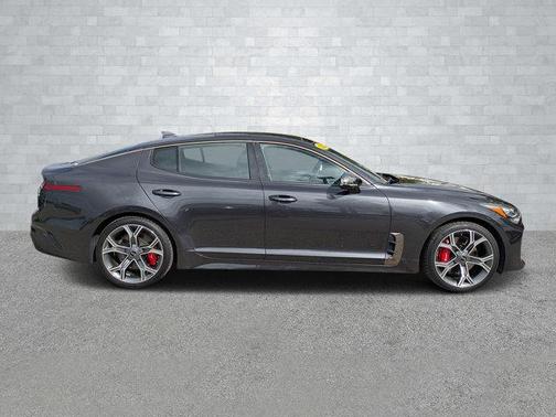 2021 Kia Stinger GT1