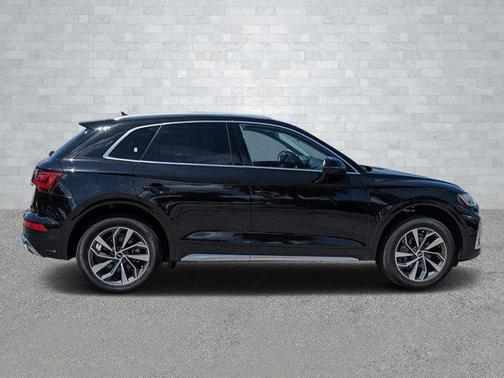 2022 Audi Q5 45 S line Premium Plus