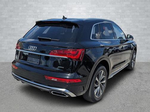 2022 Audi Q5 45 S line Premium Plus