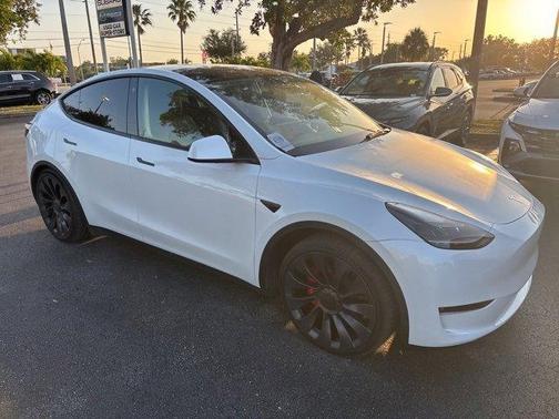 2023 Tesla Model Y Performance