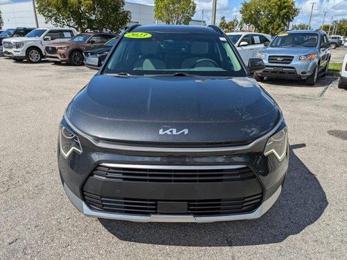 2023 Kia Niro EX