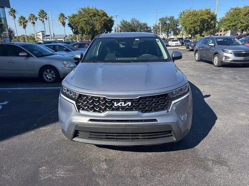 2022 Kia Sorento LX