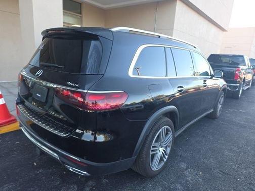 2025 Mercedes-Benz GLS 450 4MATIC