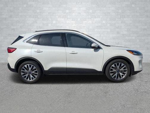 2020 Ford Escape Titanium Hybrid