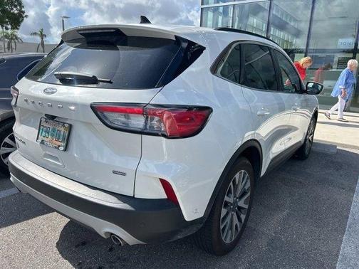 2020 Ford Escape Titanium Hybrid